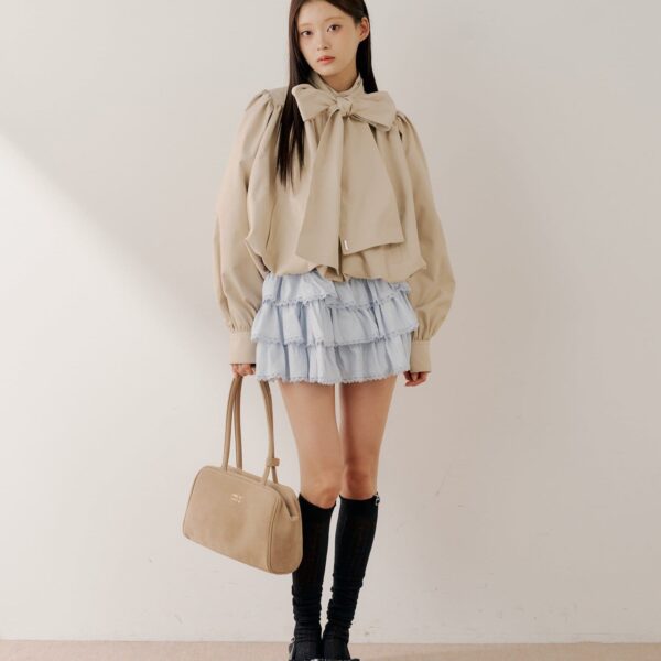 Chico 【SALON by Chico】大蝴蝶結氣球擺短版風衣